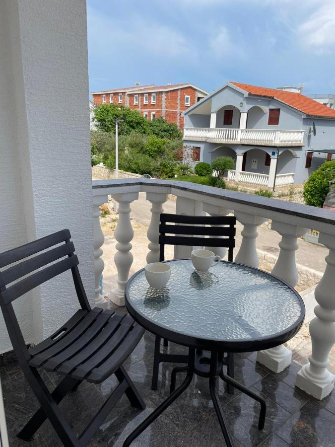 Apartmani Ira Vir Exterior foto