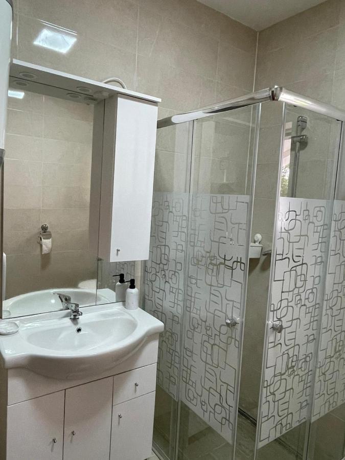 Apartmani Ira Vir Exterior foto