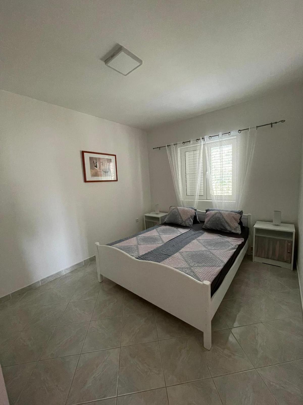 Apartmani Ira Vir Cameră foto