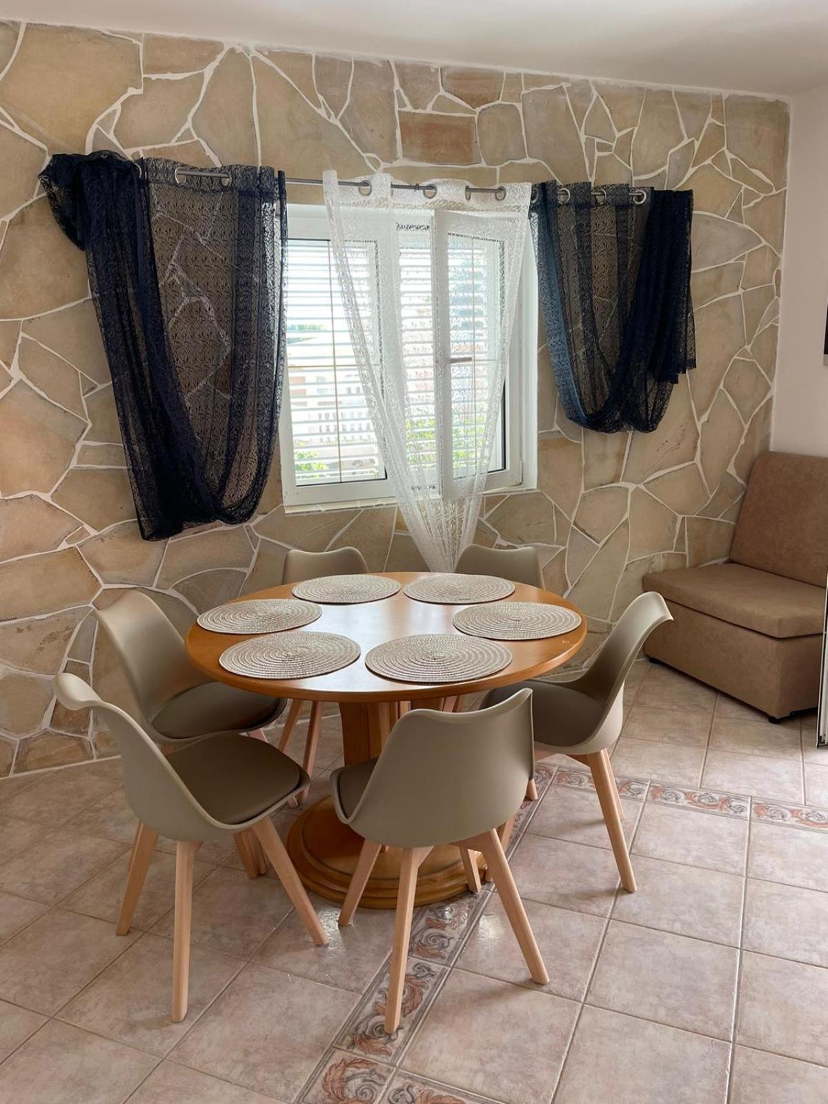 Apartmani Ira Vir Cameră foto
